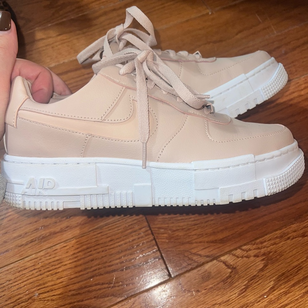 Women’s Nike Ari Force 1 Low Pixel